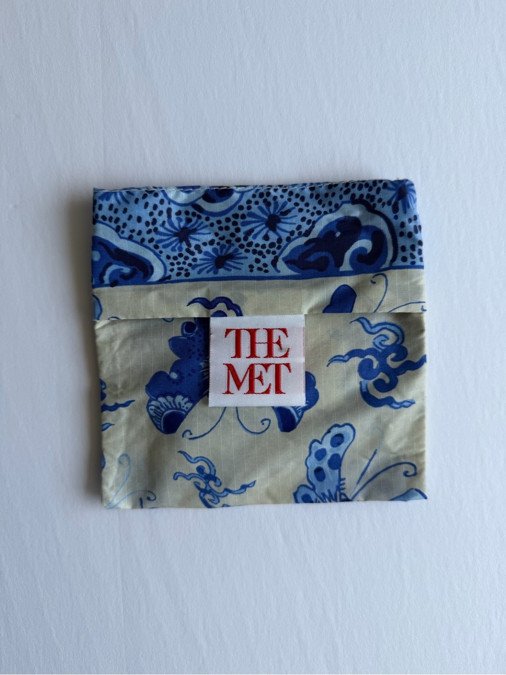 NWOT BAGGU MET Blue & White Butterfly Standard Size LAST ONE - Picture 4 of 5